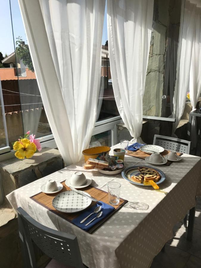 B&B Hibiscus Capoterra Dış mekan fotoğraf